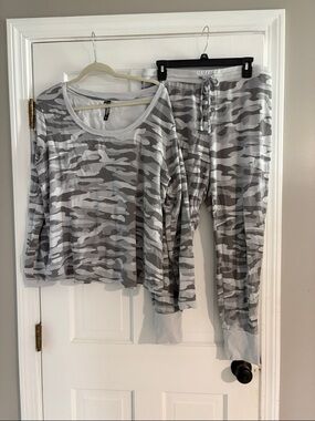 Torrid Gray Camo jogger set